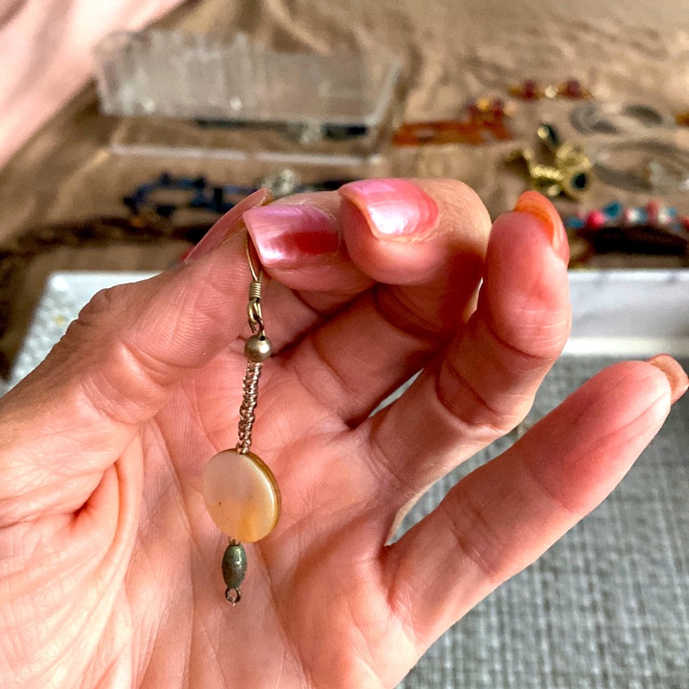 Mother of pearl drop earrings
